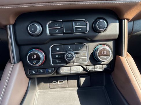 Used 2022 Chevrolet Tahoe High Country image 7