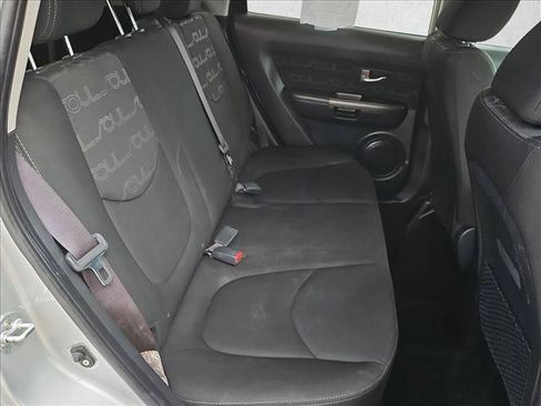 Used 2013 Kia Soul + FWD image 19