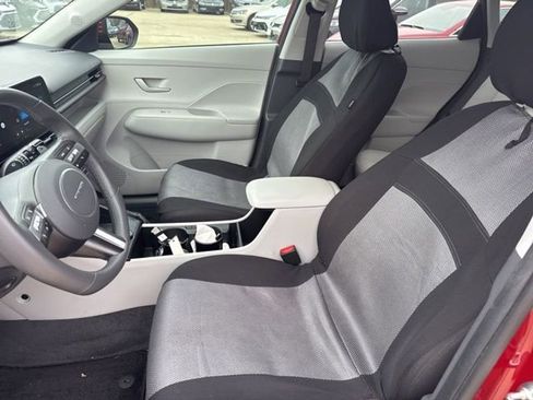 Used 2024 Hyundai Kona SEL w/ Convenience Package image 10