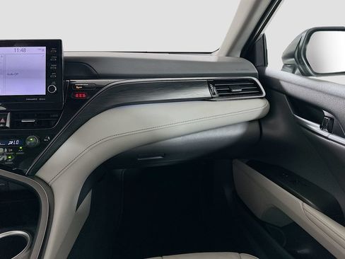 Used 2022 Toyota Camry XLE FWD image 22