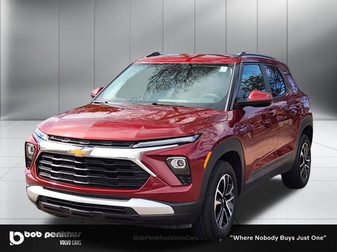 Used 2025 Chevrolet TrailBlazer LT AWD/4WD image 23