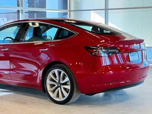 Used 2018 Tesla Model 3 Long Range image 13