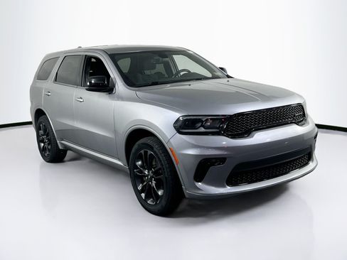 Used 2021 Dodge Durango SXT AWD/4WD image 3