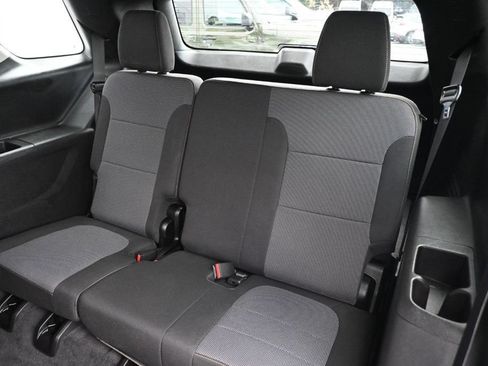 Used 2019 Chevrolet Traverse LS w/ LPO, Blackout Package FWD image 18