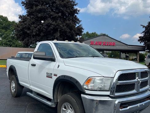 Used 2016 RAM 2500 Tradesman w/ Chrome Appearance Group AWD/4WD image 2