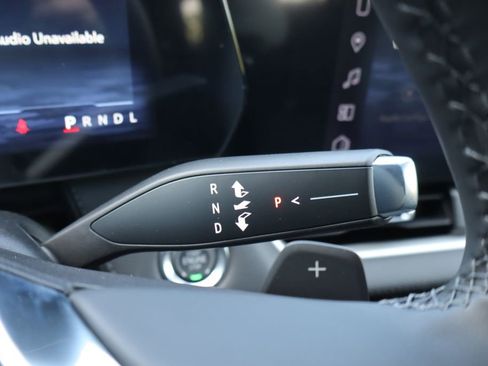 New 2026 Chevrolet Equinox LT w/ Convenience Package II FWD image 9