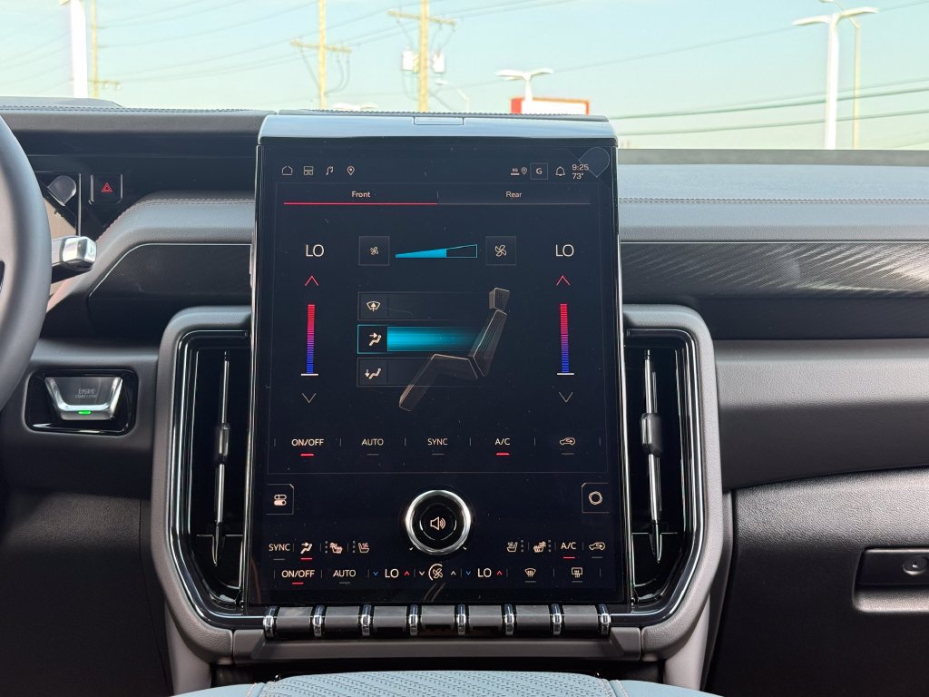 New 2026 GMC Yukon XL AT4 w/ AT4 Premium Plus Package AWD/4WD image 39