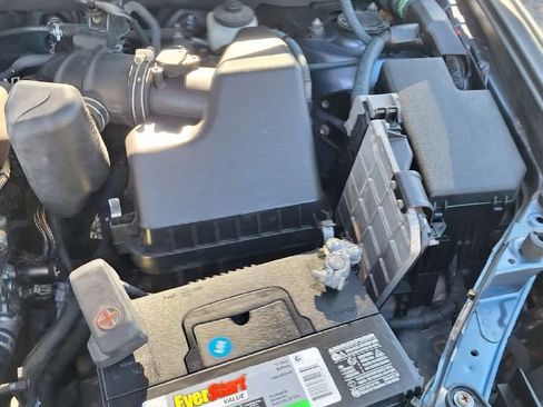 Used 2011 Toyota RAV4 2WD image 4