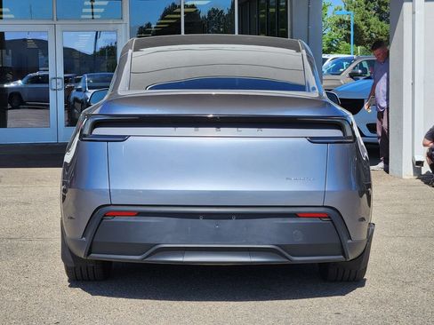 Used 2026 Tesla Model Y Long Range AWD/4WD image 12