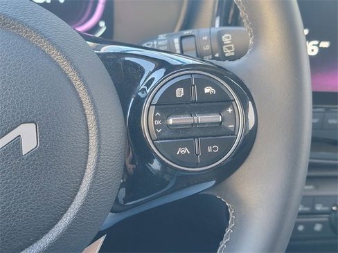 Used 2023 Kia Soul GT-Line image 31