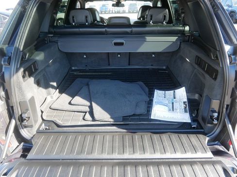 Used 2021 BMW X5 M50i w/ Dynamic Handling Package image 9