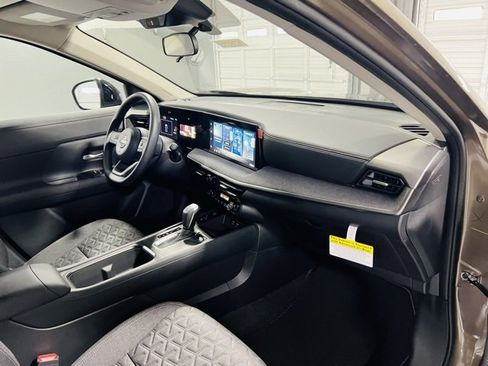 New 2026 Nissan Kicks SV image 31