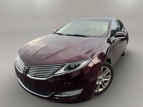 Used 2013 Lincoln MKZ FWD image 1