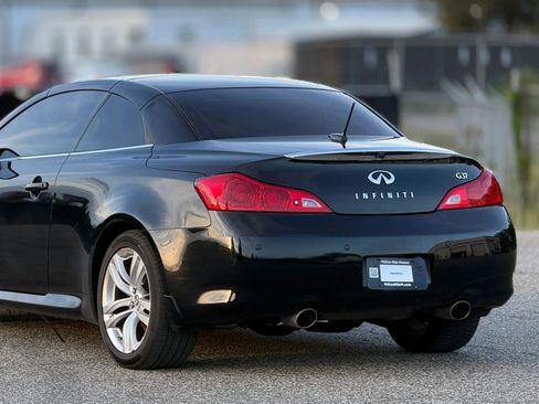 Used 2010 INFINITI G37 Convertible w/ Premium Pkg RWD image 16