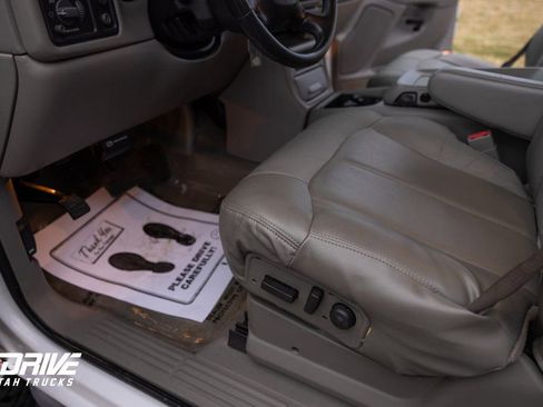 Used 2002 Chevrolet Silverado 2500 LT w/ Off-Road Skid Plate Pkg image 19