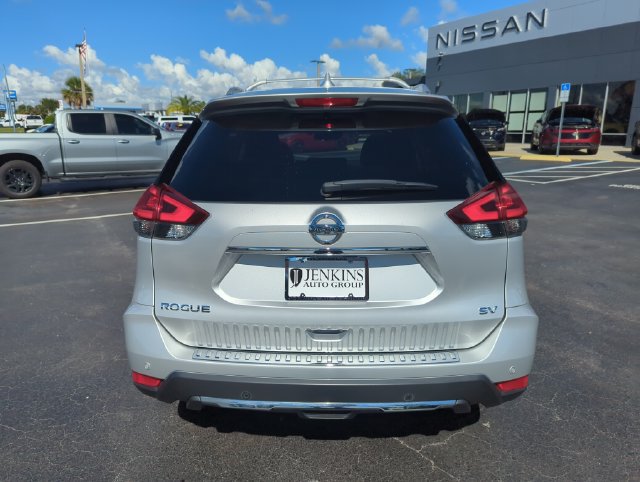 Certified 2019 Nissan Rogue SV w/ Premium Package FWD image 7
