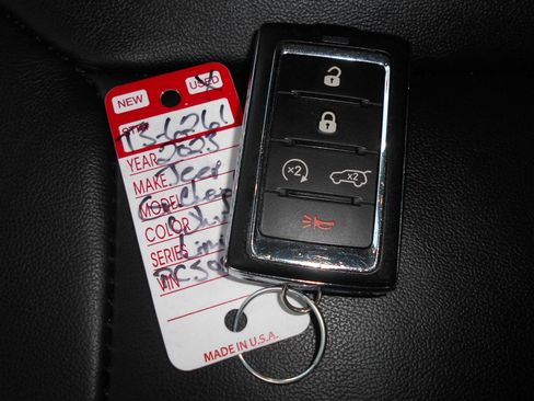 Certified 2023 Jeep Grand Cherokee Limited AWD/4WD image 10
