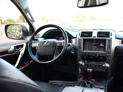 Used 2018 Lexus GX 460 Premium AWD/4WD image 27