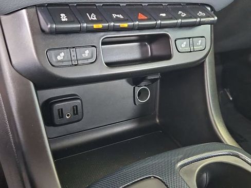 Used 2021 Chevrolet Colorado Z71 w/ Safety Package RWD image 19