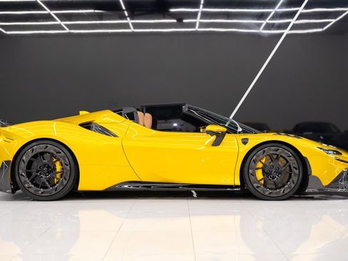 Used 2022 Ferrari SF90 Spider image 17