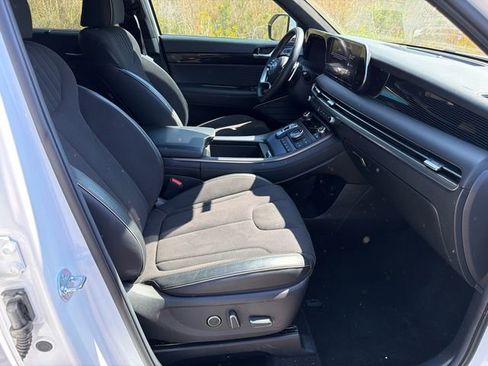 Used 2024 Hyundai Palisade Calligraphy image 13