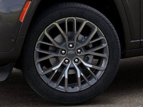 New 2026 Jeep Grand Cherokee L Summit w/ Advanced Protech Group IV AWD/4WD image 9