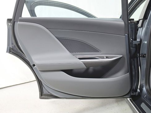 Used 2025 Lucid Air Pure image 38