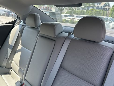 Used 2015 Acura TLX V6 w/ Technology Package FWD image 10