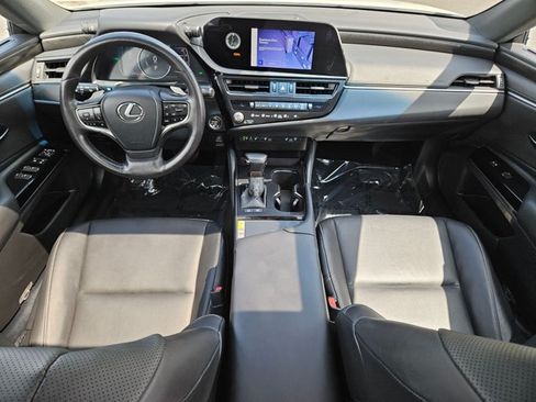 Used 2025 Lexus ES 300h w/ Premium Package FWD image 18