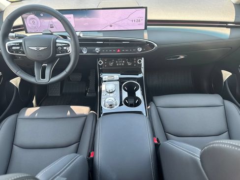 New 2026 Genesis GV70 2.5T AWD/4WD image 25