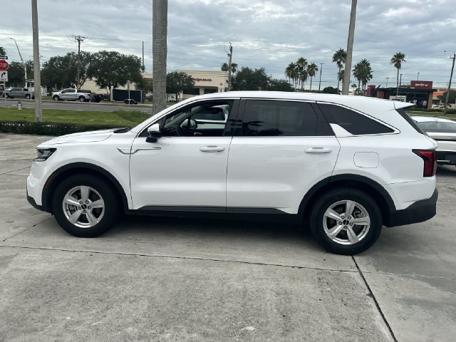 Certified 2023 Kia Sorento LX FWD image 10