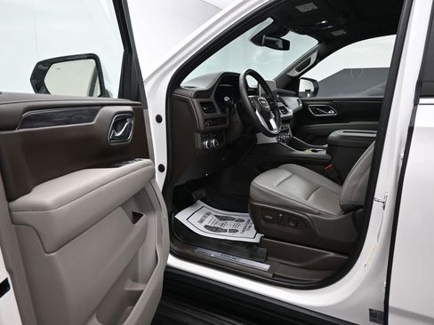 Certified 2023 GMC Yukon SLT image 11