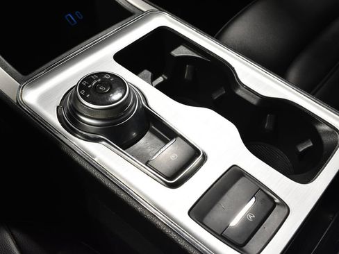 Used 2022 Ford Edge SEL image 25