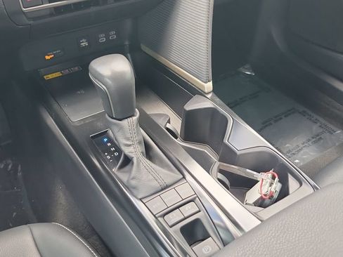 Certified 2025 Toyota Camry SE w/ Convenience Package FWD image 15