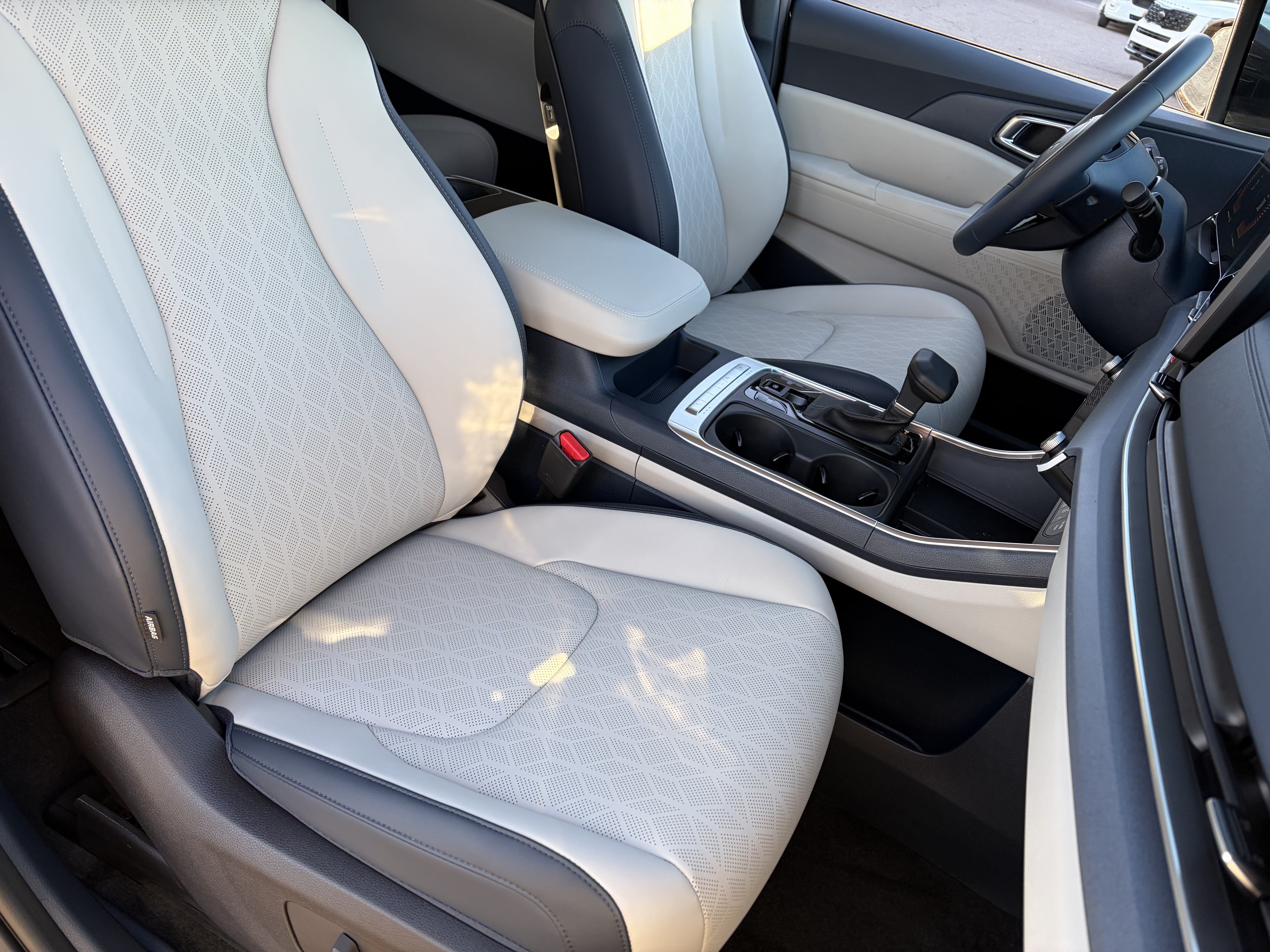 New 2026 Kia Carnival EX FWD image 8