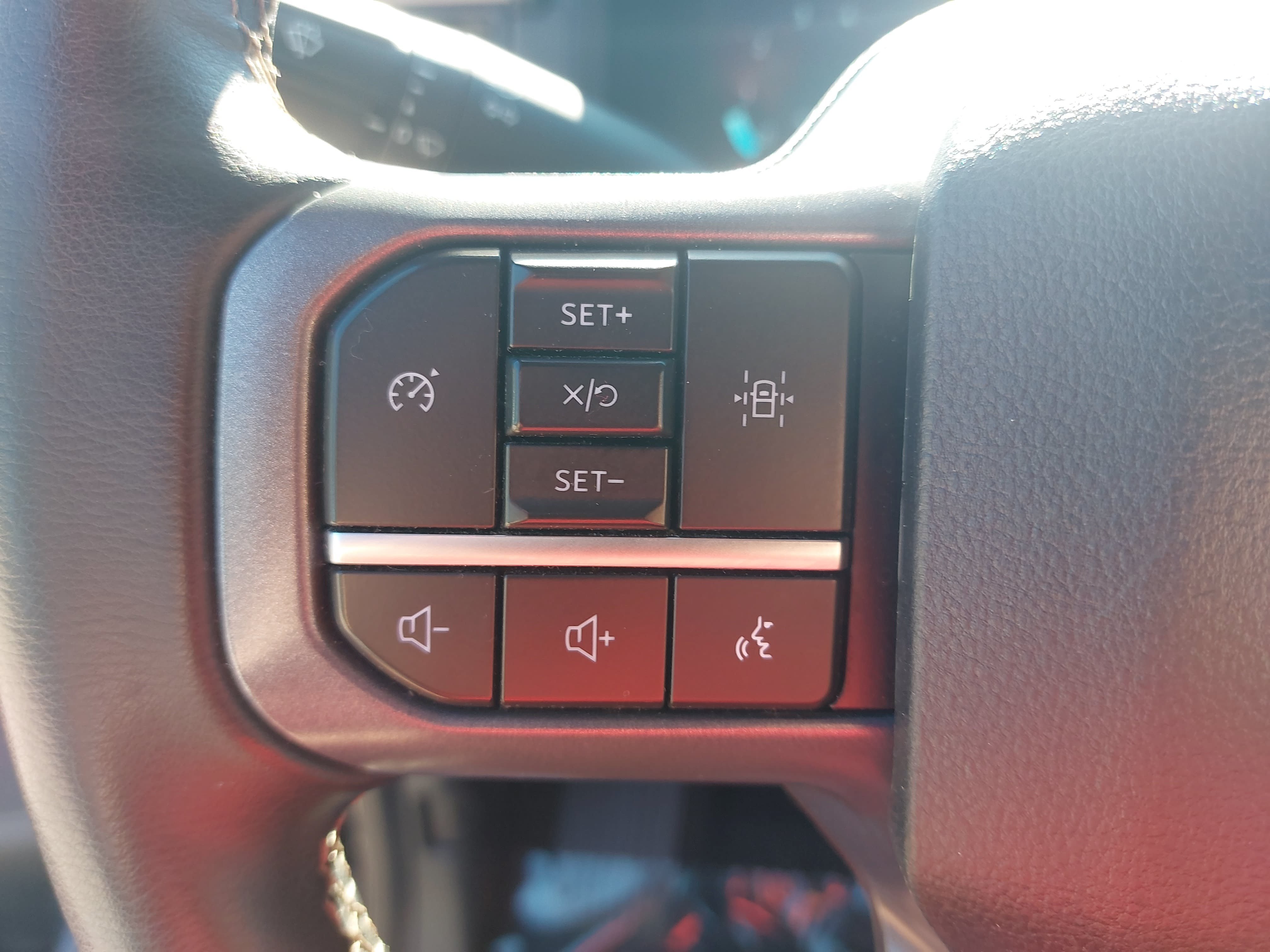 Used 2025 Ford F150 XLT w/ Equipment Group 301A Standard AWD/4WD image 16