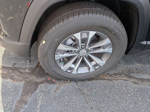 New 2026 Chevrolet Equinox LT w/ Safety and Technology Package image 11