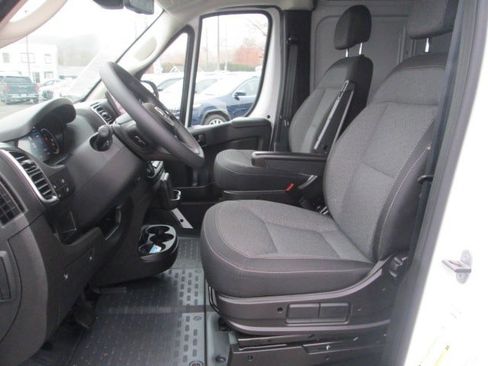 Used 2024 RAM ProMaster 2500 w/ Quick Order Package 22H SLT+ image 9