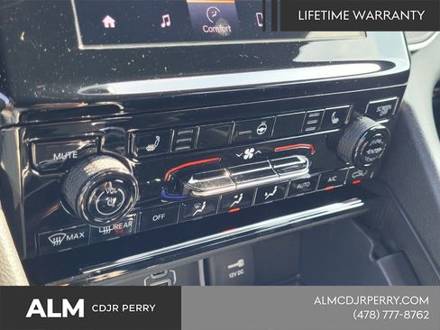 New 2025 Jeep Grand Cherokee L Altitude AWD/4WD image 19