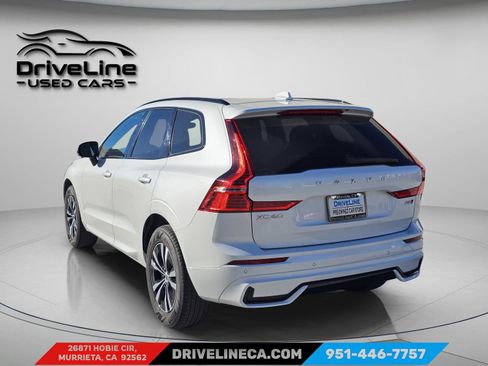 Used 2025 Volvo XC60 B5 Core image 10