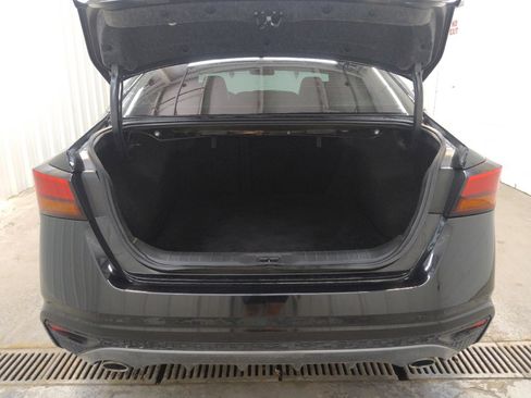 Used 2019 Nissan Altima 2.5 SR FWD image 29