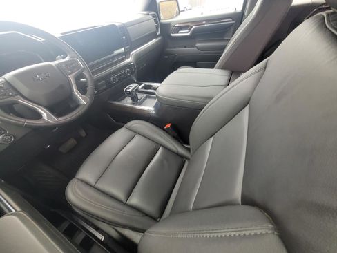 Used 2024 Chevrolet Silverado 1500 LT Trail Boss w/ Convenience Package II image 12