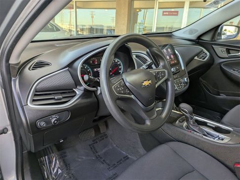 Used 2024 Chevrolet Malibu LT image 15