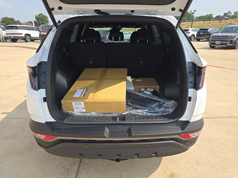 New 2024 Hyundai Tucson XRT FWD image 17