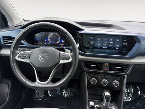 Used 2023 Volkswagen Taos SE w/ Panoramic Sunroof Package AWD/4WD image 2