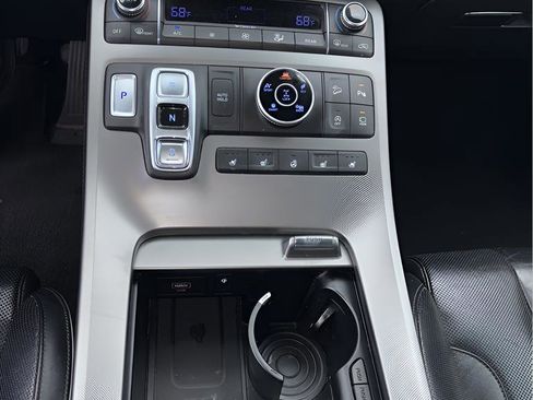 Used 2020 Hyundai Palisade Limited image 19