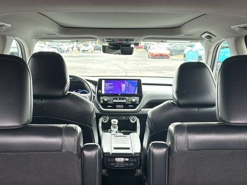 Certified 2024 Toyota Grand Highlander AWD image 25