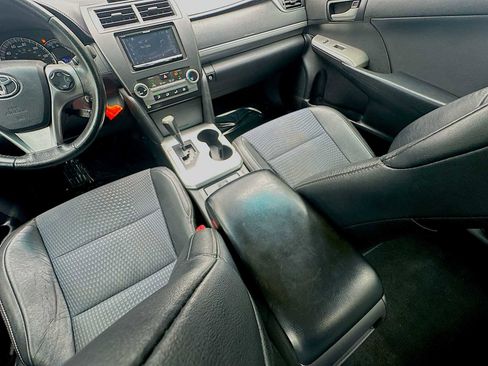 Used 2014 Toyota Camry SE FWD image 21