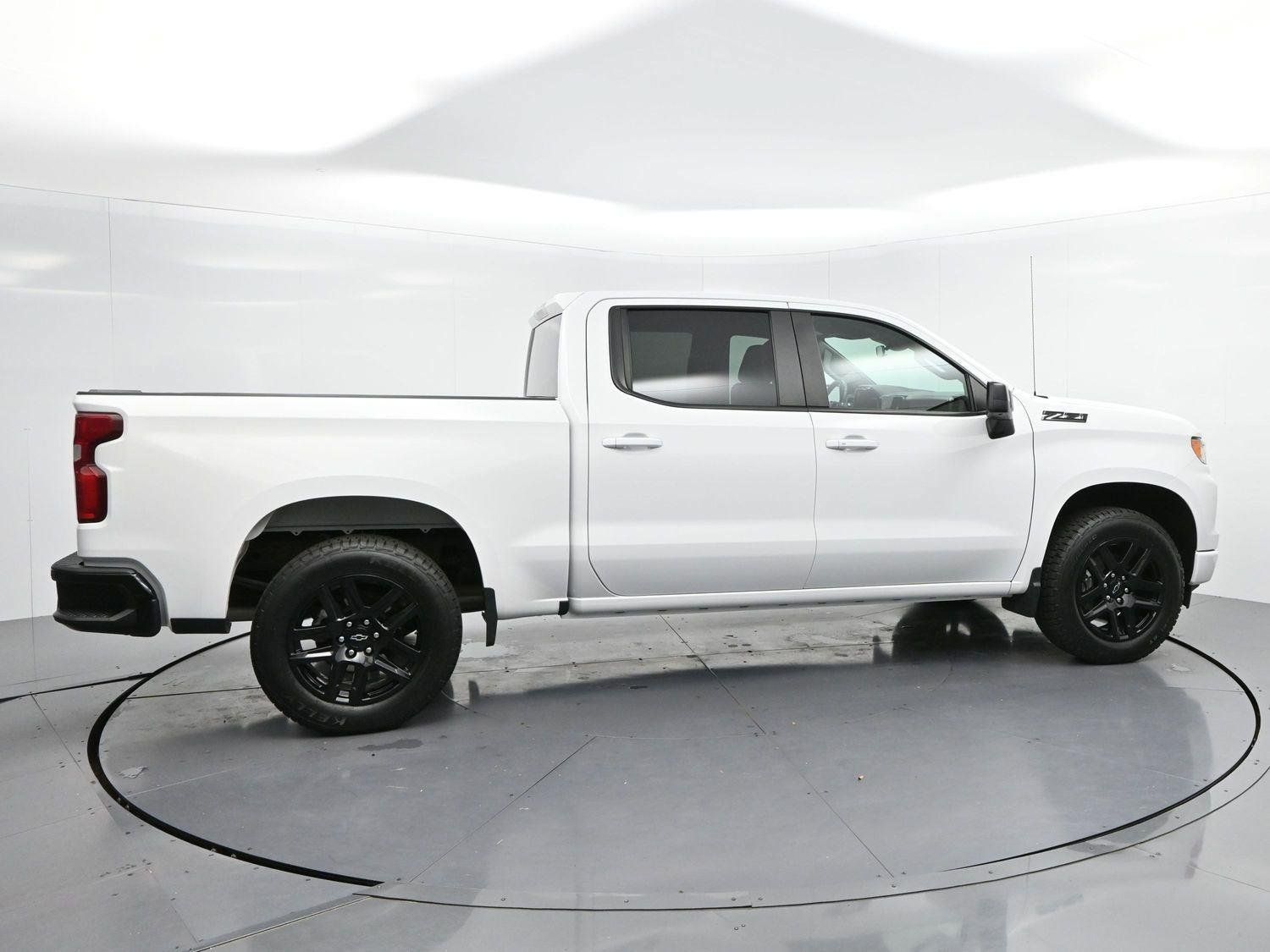Used 2023 Chevrolet Silverado 1500 RST w/ Z71 Off-Road Package AWD/4WD image 8