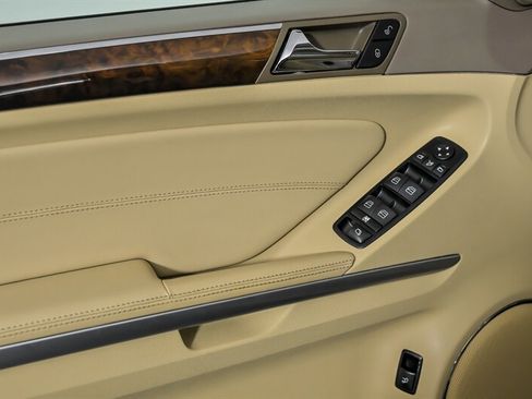 Used 2012 Mercedes-Benz GL 450 4MATIC image 15